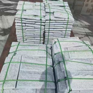 晋中 芝麻白蘑菇石装车出货