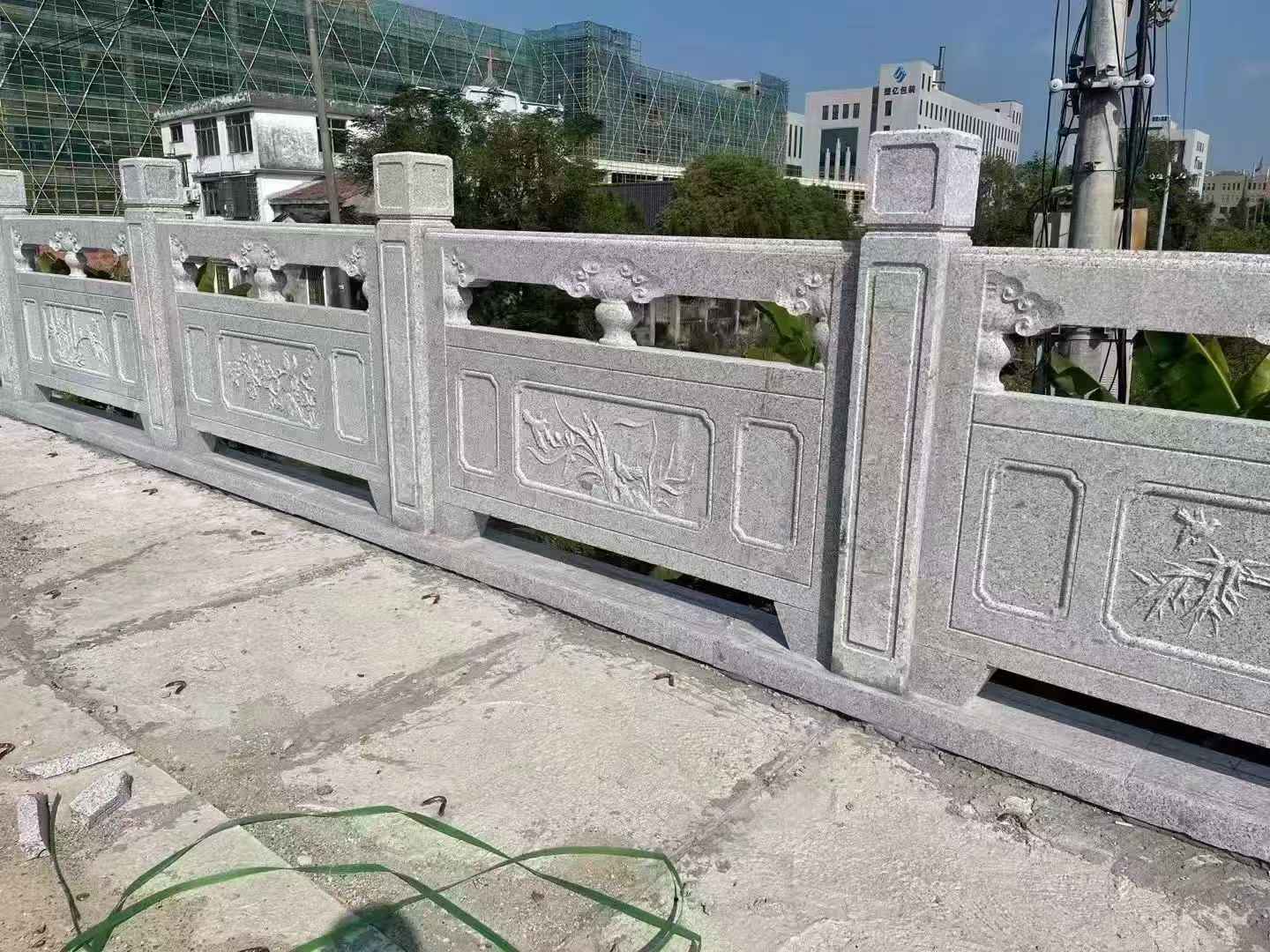 晋中 芝麻白栏杆