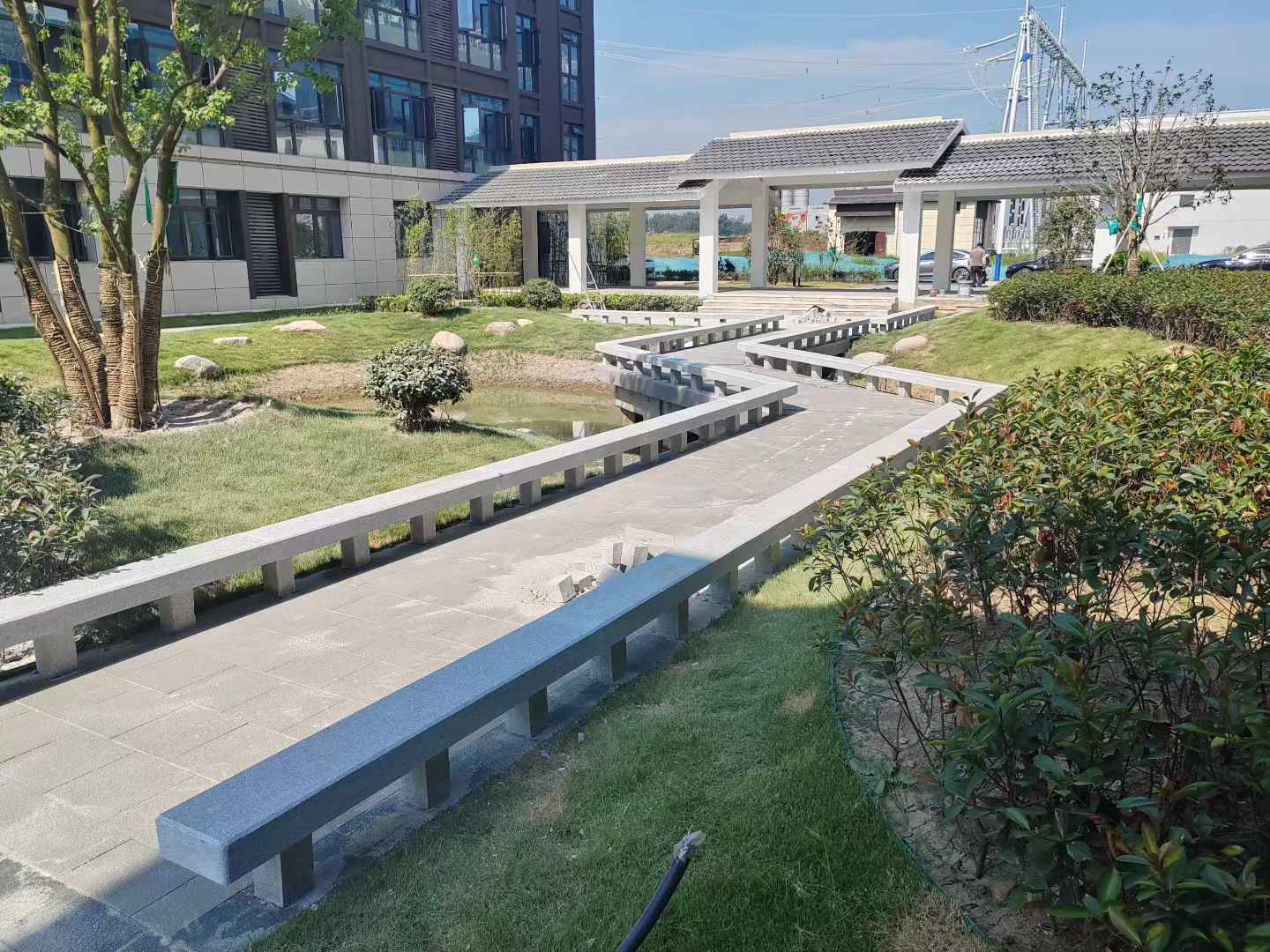 晋中 芝麻灰小区坐凳&栏杆安装效果